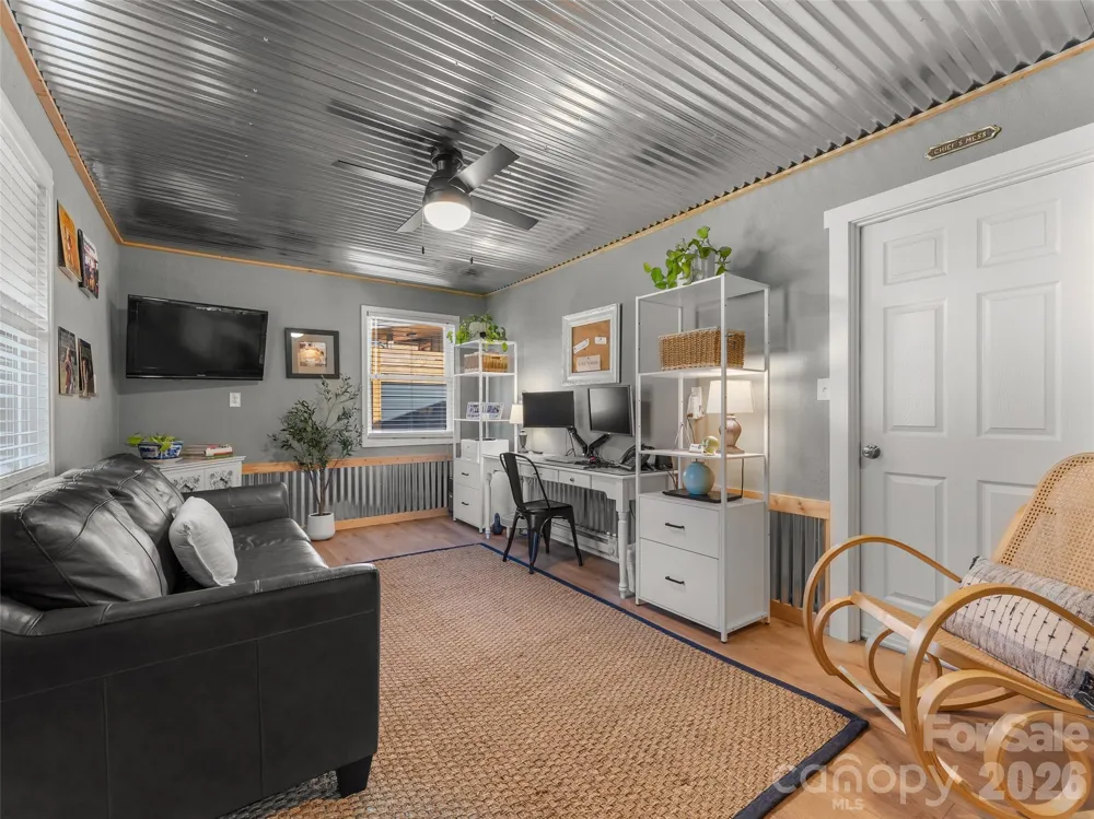 154 White Oak Lane Brevard, NC 28712