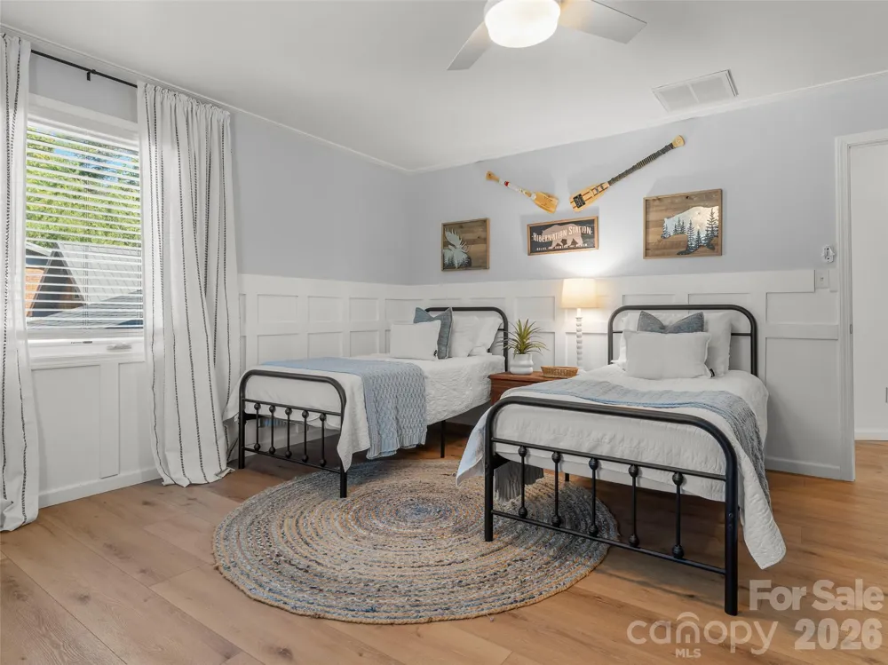 154 White Oak Lane Brevard, NC 28712