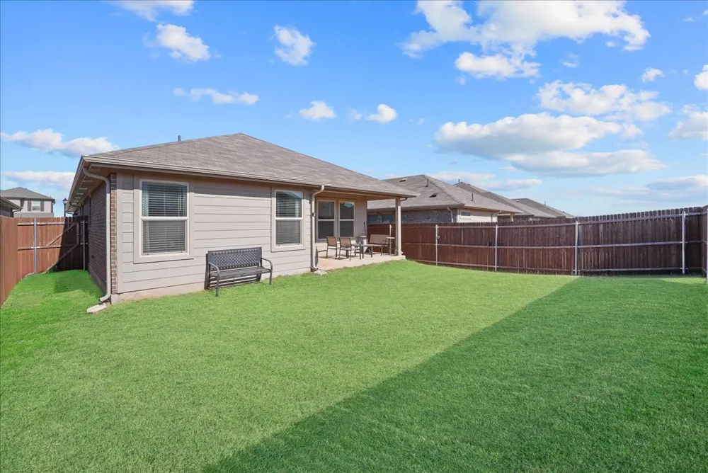 136 Greengate Drive Boyd, TX 76023