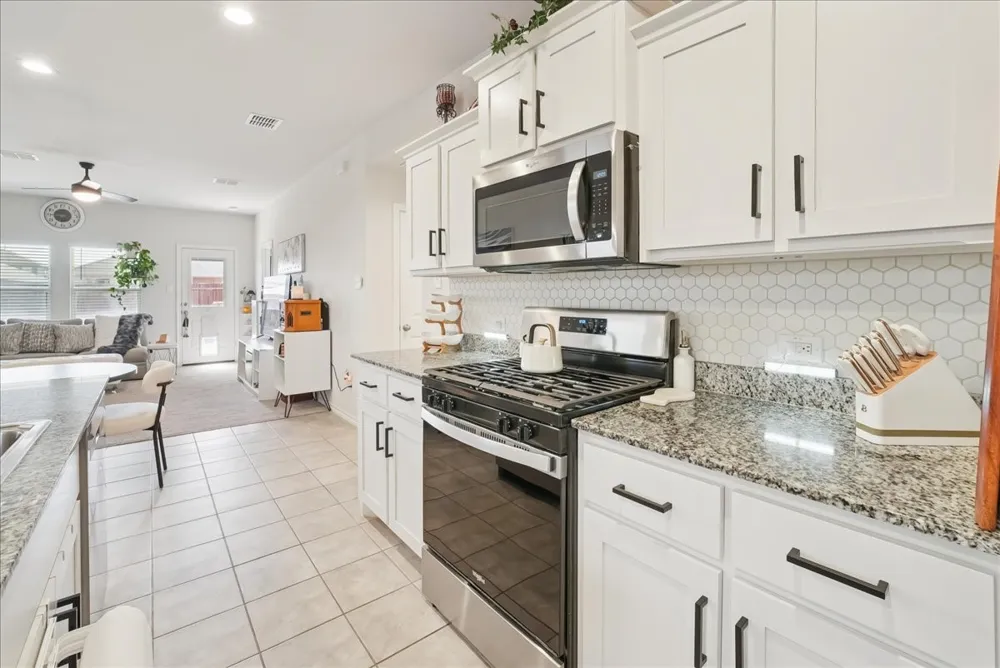136 Greengate Drive Boyd, TX 76023
