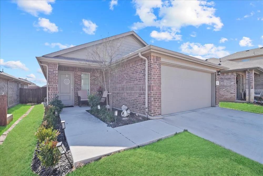 136 Greengate Drive Boyd, TX 76023