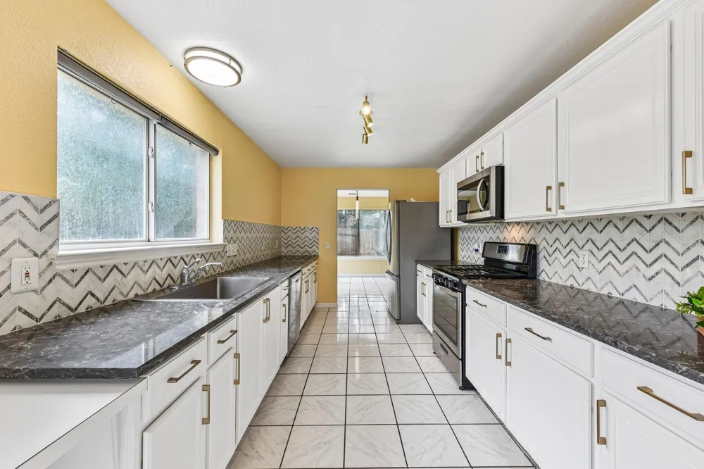 20802 Pacers Gait Lane Pflugerville, TX 78660
