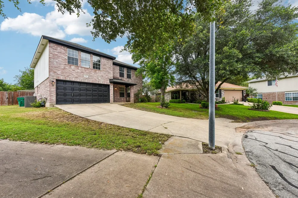 20802 Pacers Gait Lane Pflugerville, TX 78660