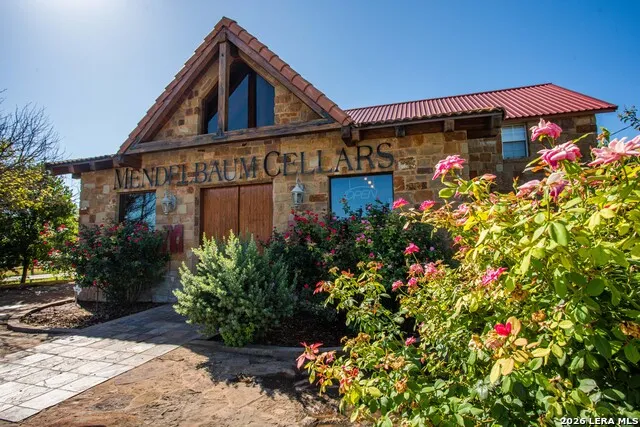 10207 E US Highway 290 Fredericksburg, TX 78624