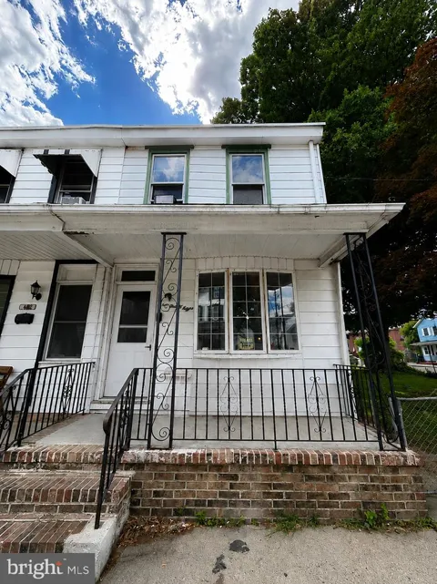 438 SAINT MARY STREET