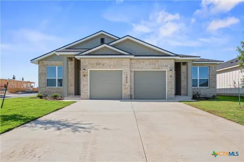 3906 Sugar Hackberry Trail