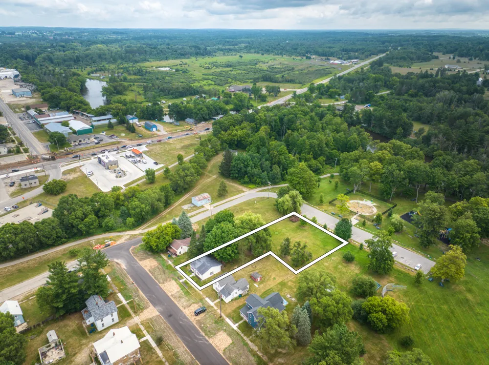209 S River Street Evart, MI 49631