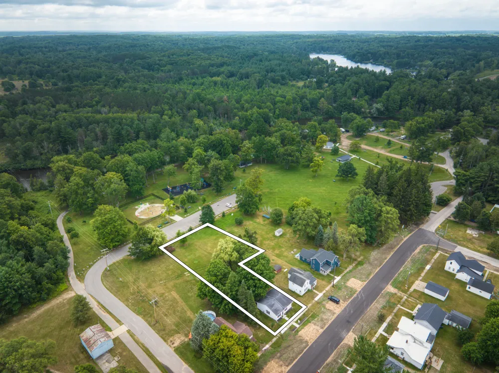 209 S River Street Evart, MI 49631