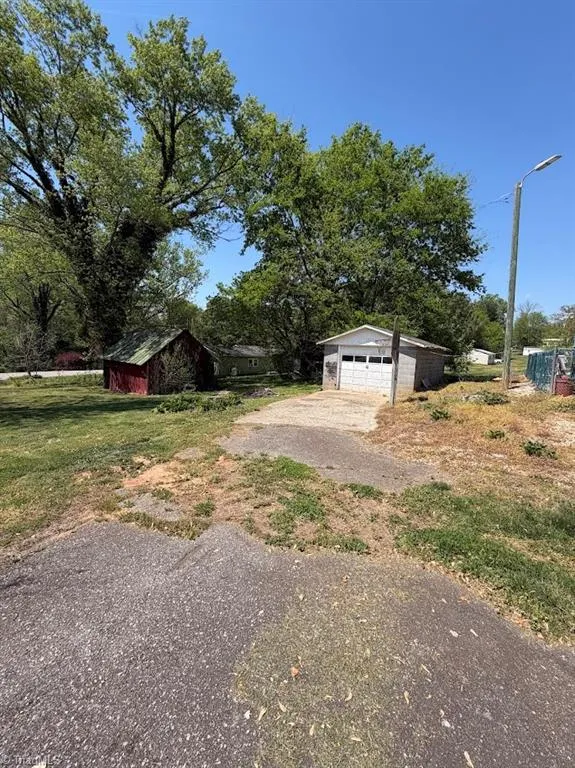 2052 Moravian Falls Road Moravian Falls, NC 28654
