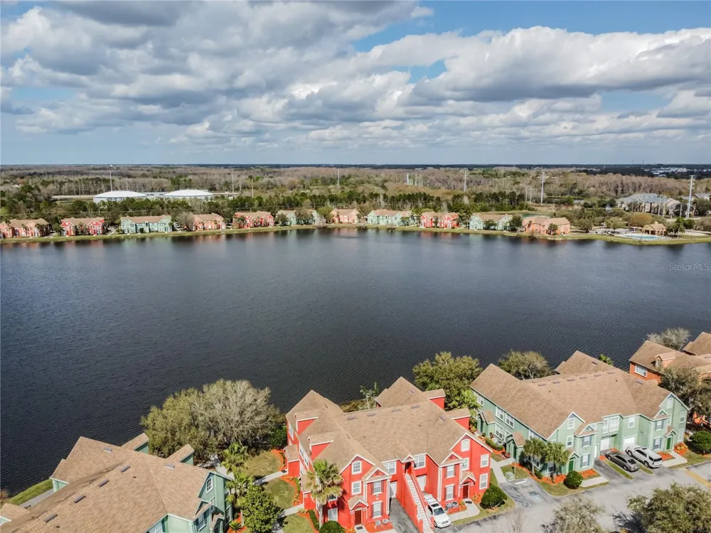 9632 LAKE CHASE ISLAND WAY #9632 Tampa, FL 33626