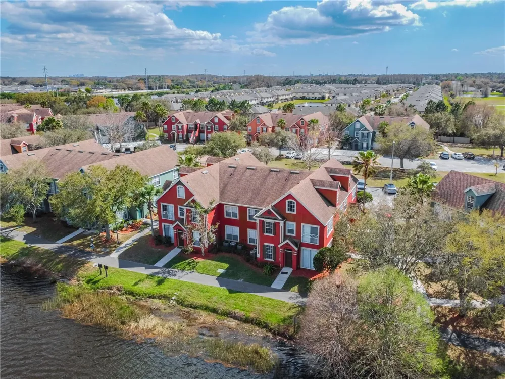 9632 LAKE CHASE ISLAND WAY #9632 Tampa, FL 33626