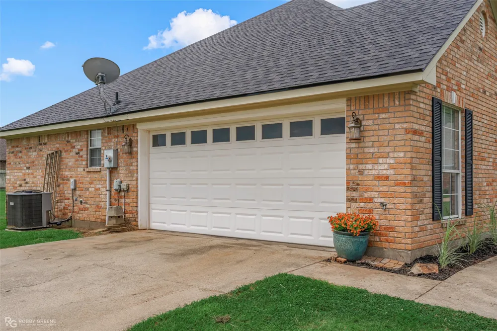 129 Wilburn Road Stonewall, LA 71078