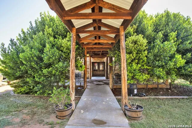 10207 E US Hwy 290 Fredericksburg, TX 78624