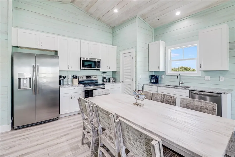 131 Seven Palms Drive Fulton, TX 78358