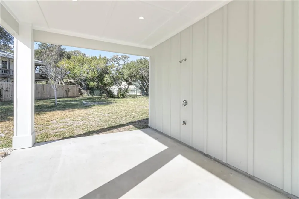 131 Seven Palms Drive Fulton, TX 78358