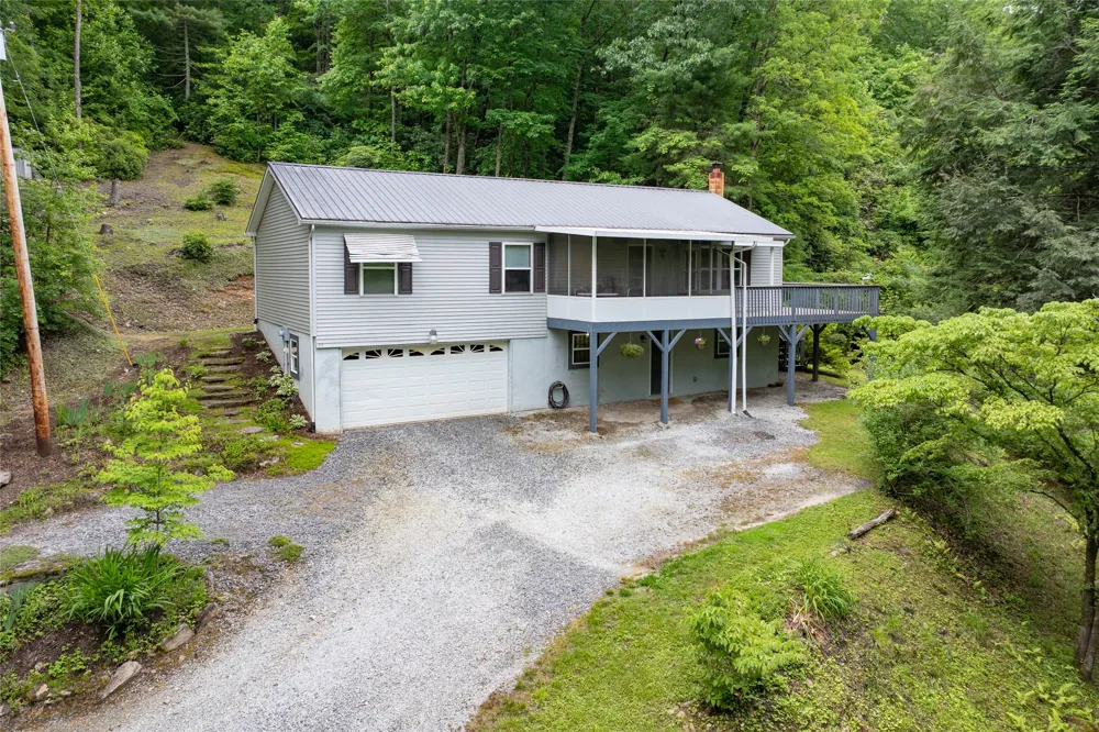 125 Round Mountain Road Brevard, NC 28712
