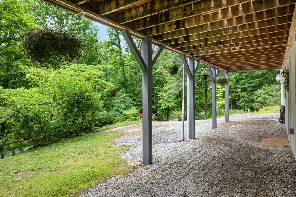 125 Round Mountain Road Brevard, NC 28712
