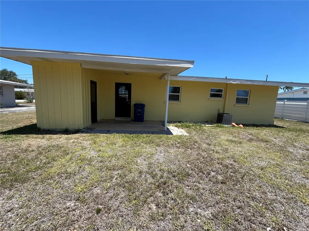 2154 INNER CASS CIRCLE Sarasota, FL 34231