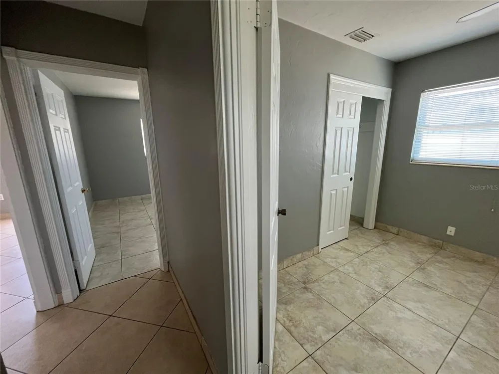 2154 INNER CASS CIRCLE Sarasota, FL 34231