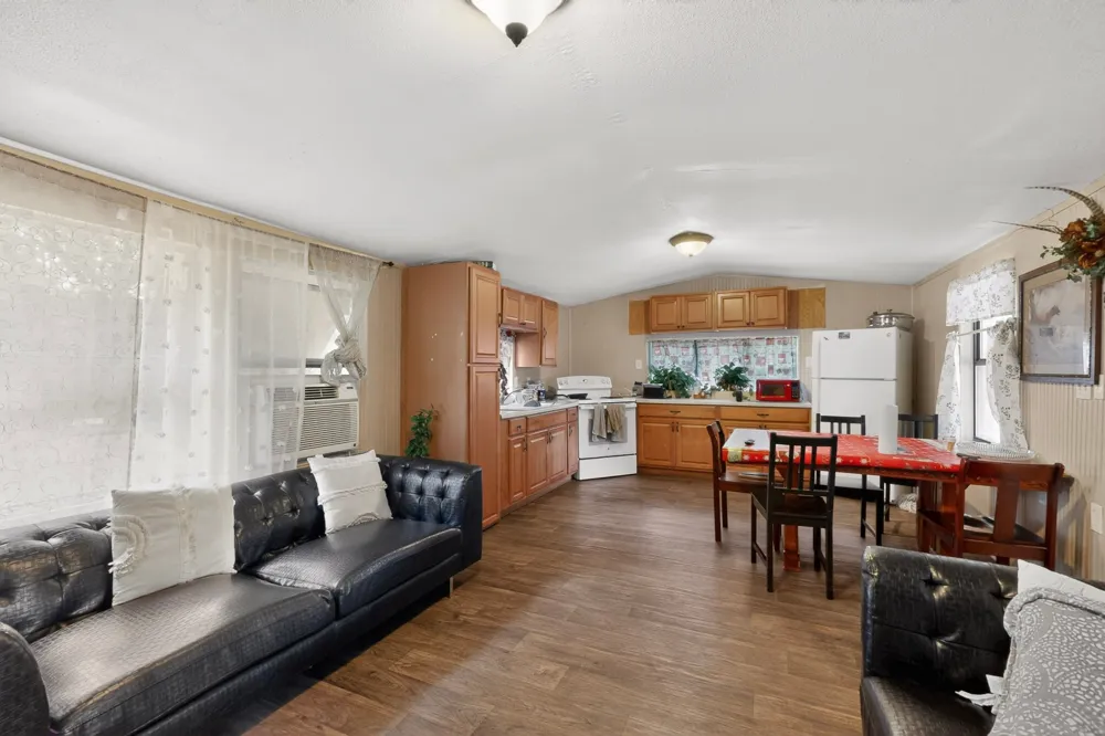10823 Lakeview Trail Quinlan, TX 75474