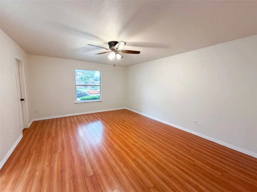 111 Forest Park Lane Red Oak, TX 75154