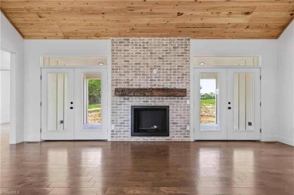 99 Moore Lane Galax, VA 24333