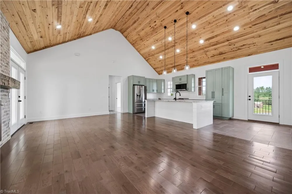 99 Moore Lane Galax, VA 24333