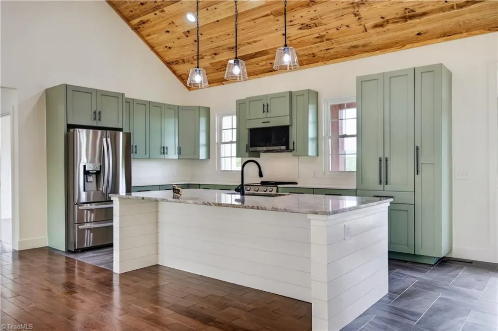 99 Moore Lane Galax, VA 24333