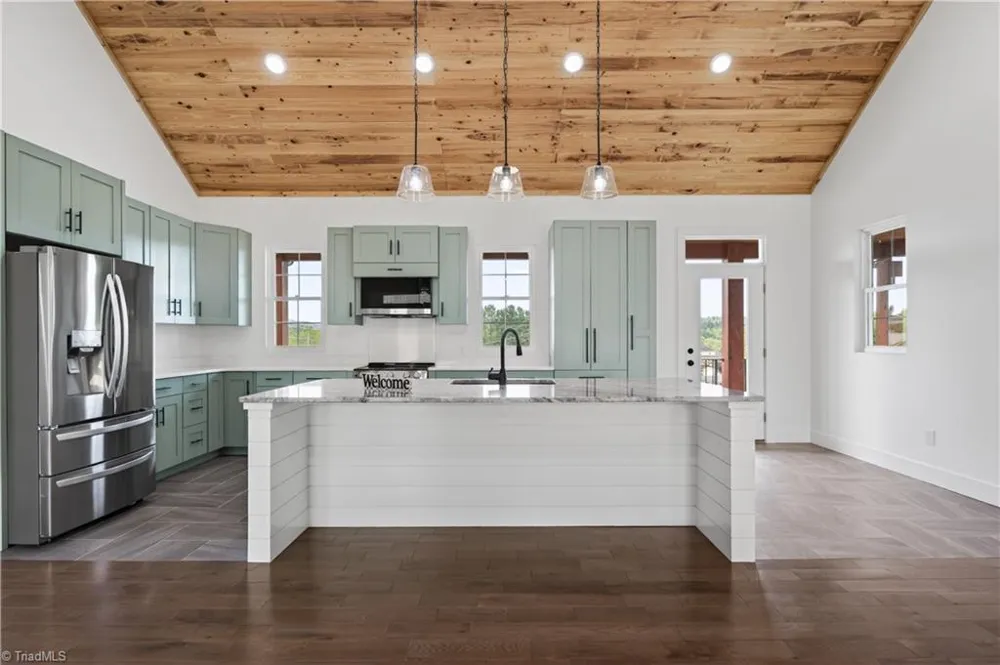99 Moore Lane Galax, VA 24333