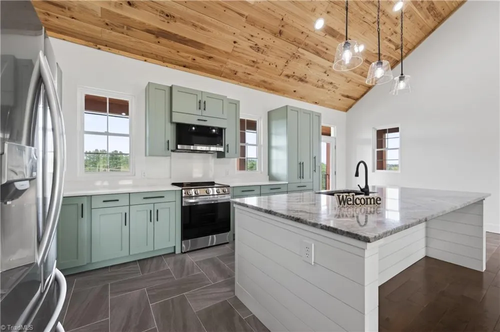 99 Moore Lane Galax, VA 24333