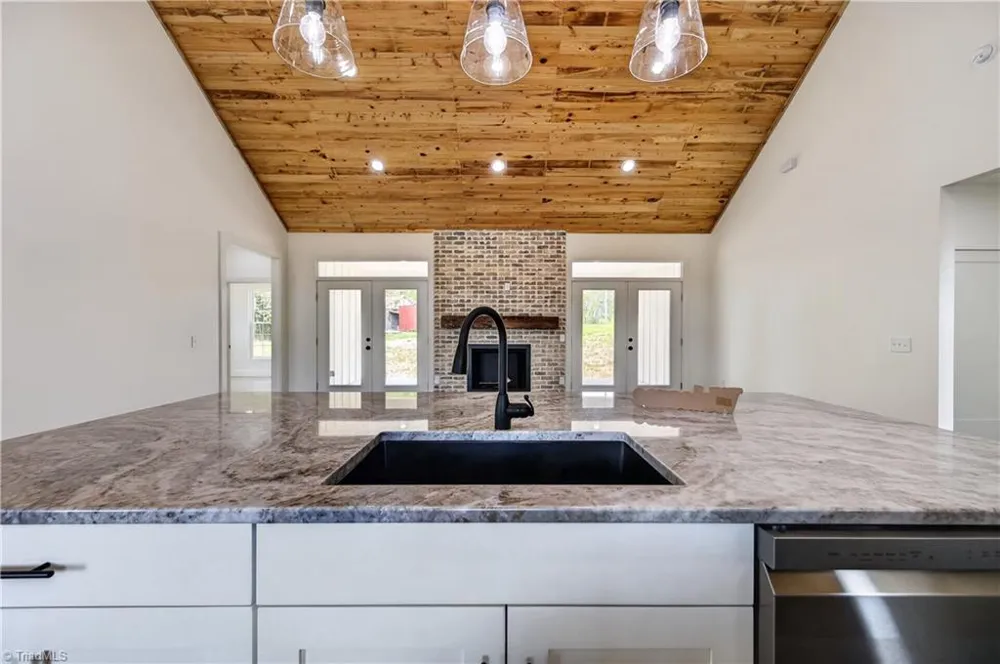 99 Moore Lane Galax, VA 24333
