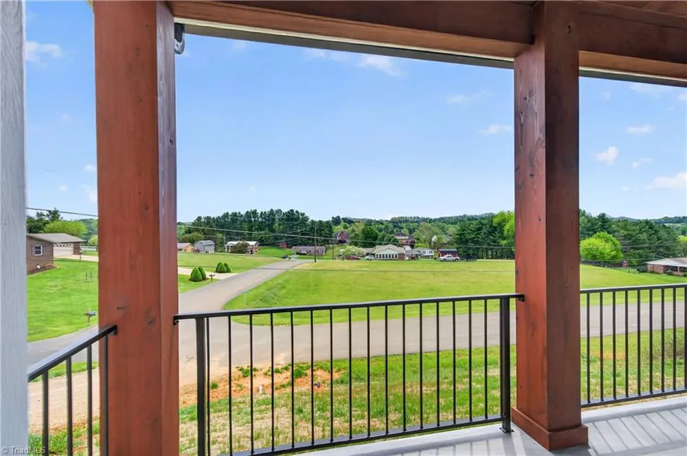 99 Moore Lane Galax, VA 24333