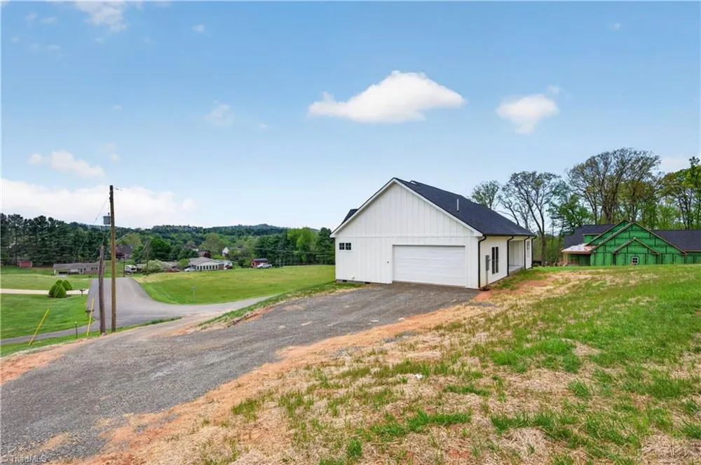 99 Moore Lane Galax, VA 24333