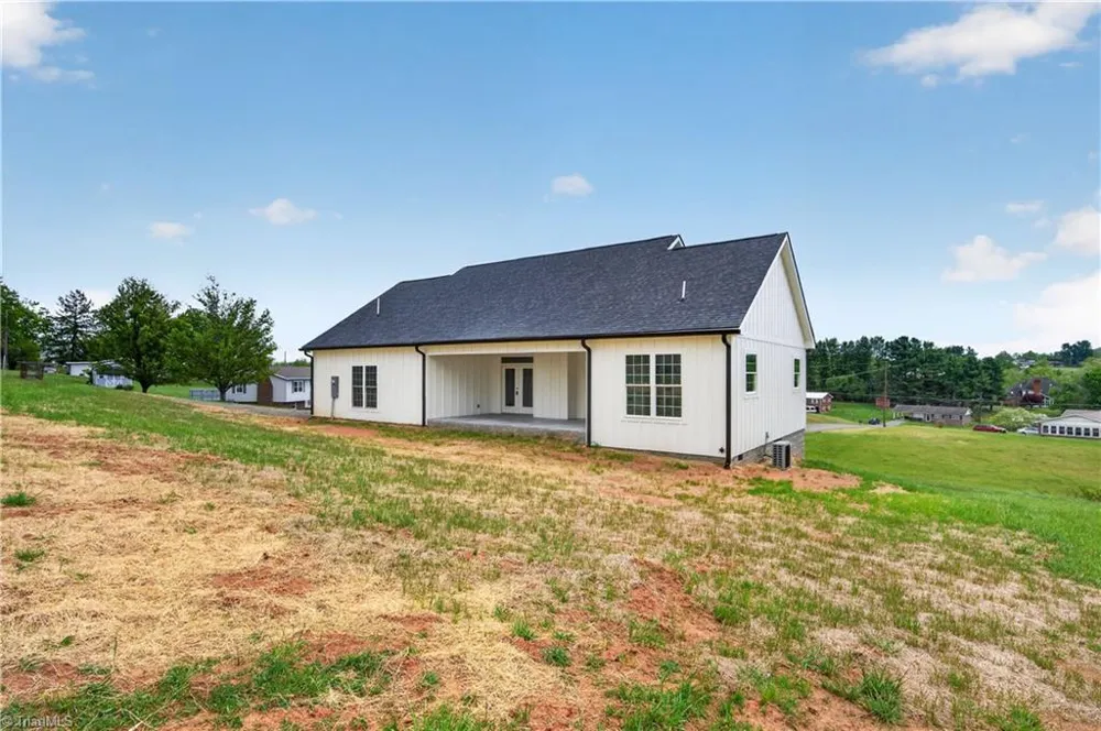 99 Moore Lane Galax, VA 24333