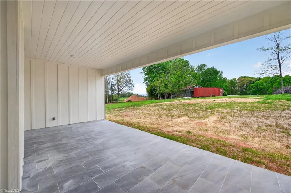 99 Moore Lane Galax, VA 24333