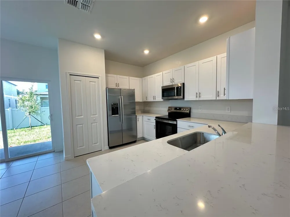2655 BUTTERCUP LUCINE LANE Ruskin, FL 33570