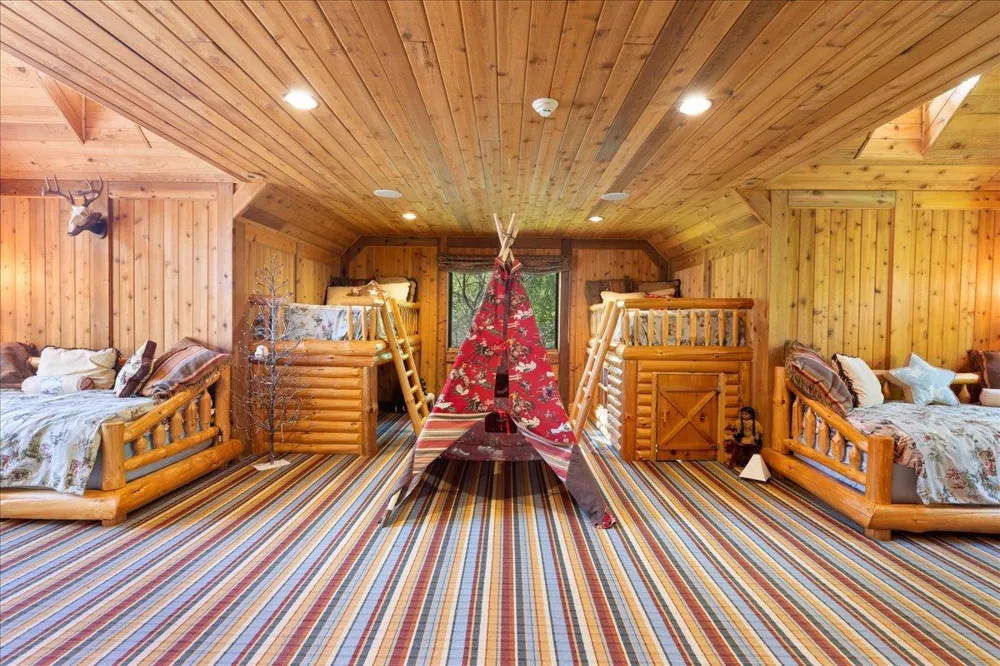 88159 Sturgeon Island Road Sturgeon Lake, MN 55783