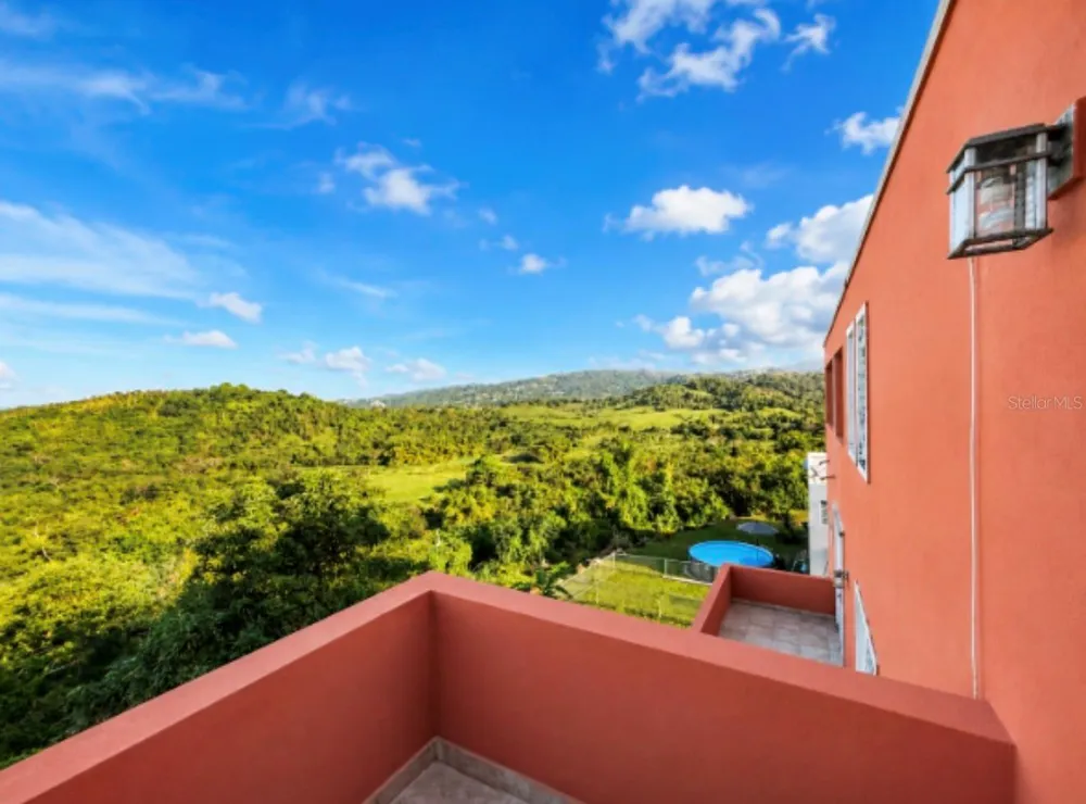 22 MANSIONES DE TERRALINDA Luquillo, PR 00773