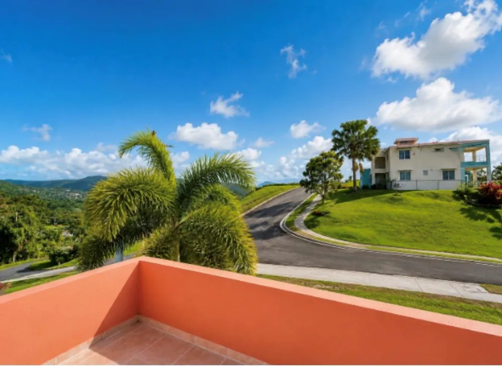 22 MANSIONES DE TERRALINDA Luquillo, PR 00773