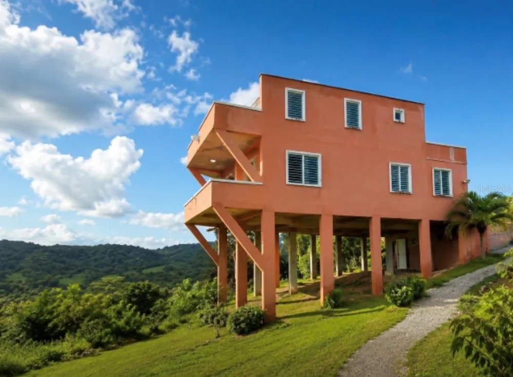 22 MANSIONES DE TERRALINDA Luquillo, PR 00773