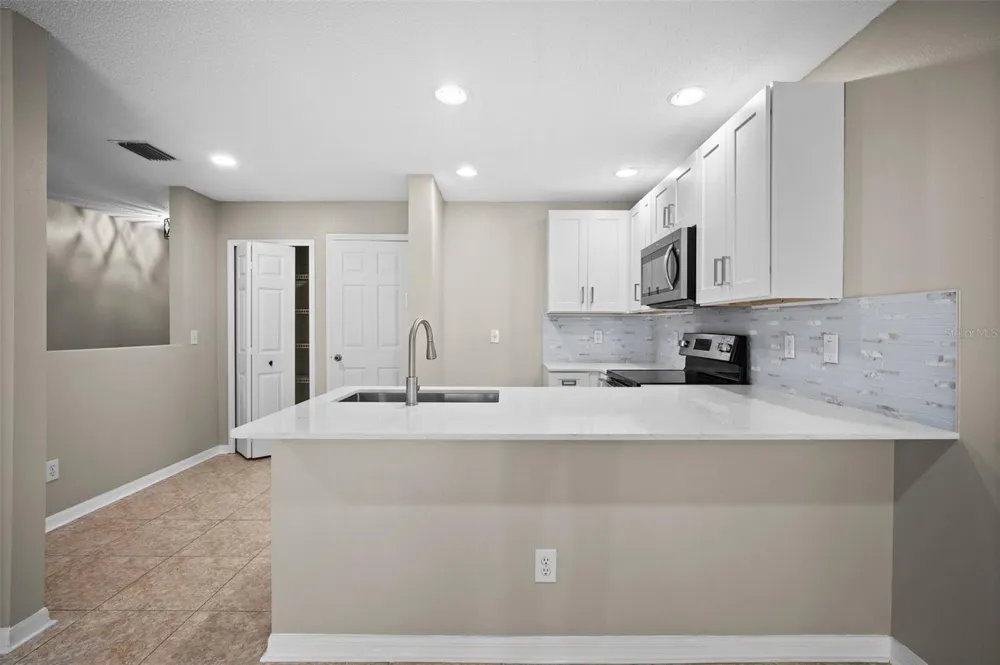 4535 WINDING RIVER WAY Land O Lakes, FL 34639