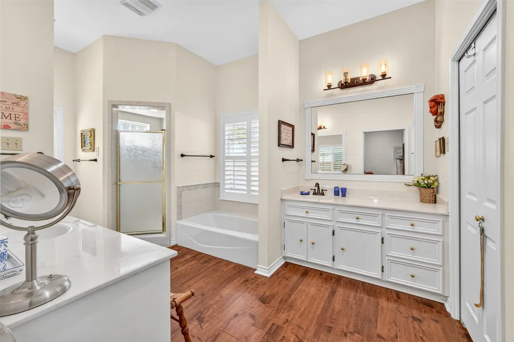 672 County Road 447 Waelder, TX 78959