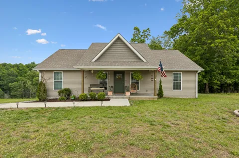 206 Poling Dr