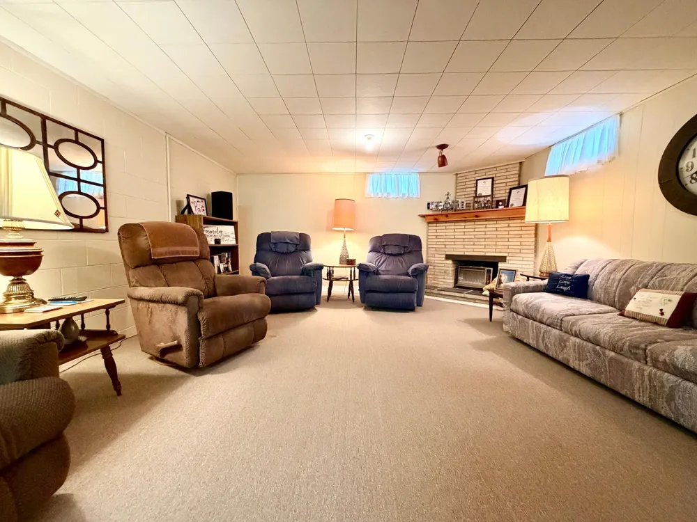 1801 S Shore Drive Worthington, MN 56187
