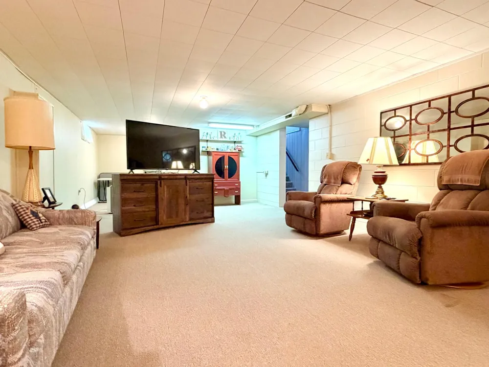 1801 S Shore Drive Worthington, MN 56187