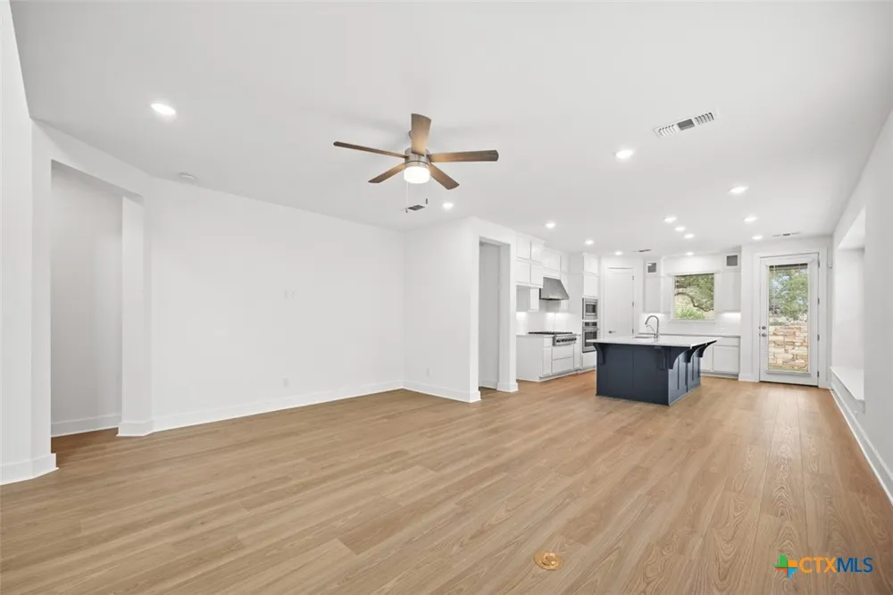 616 High Summit Drive Georgetown, TX 78628