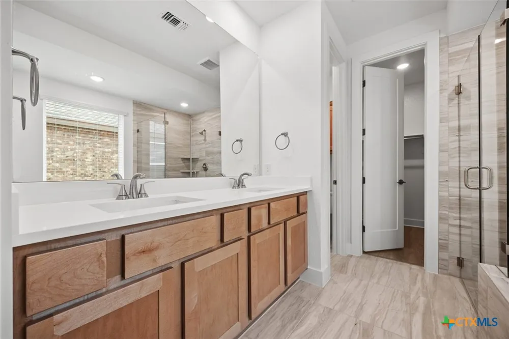616 High Summit Drive Georgetown, TX 78628
