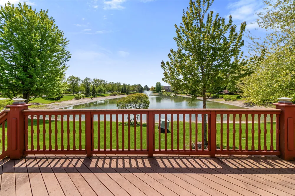 48551 Oak Bridge Drive Canton, MI 48188