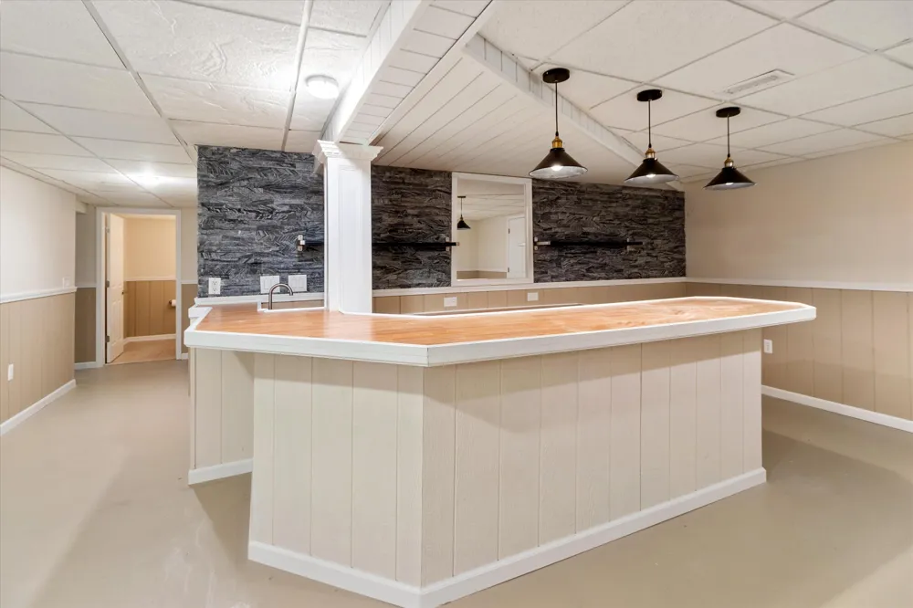 48551 Oak Bridge Drive Canton, MI 48188