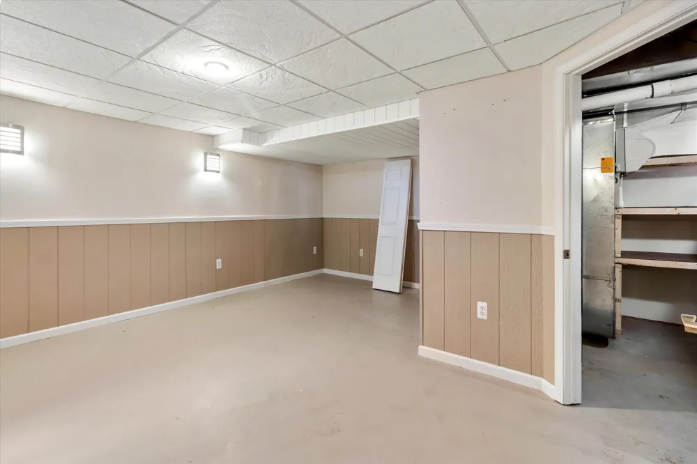 48551 Oak Bridge Drive Canton, MI 48188